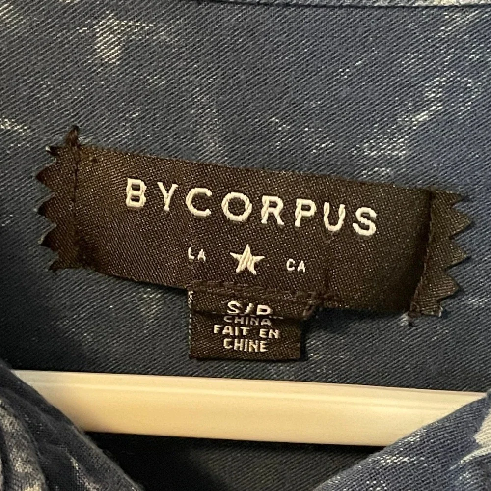 ByCorpus Womens Acid Wash Blue Denim Button Down Shirt Long Sleeve Small Western